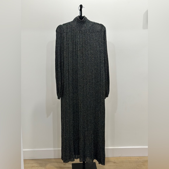 COPY - Zara high neck metallic dress - Picture 2 of 16